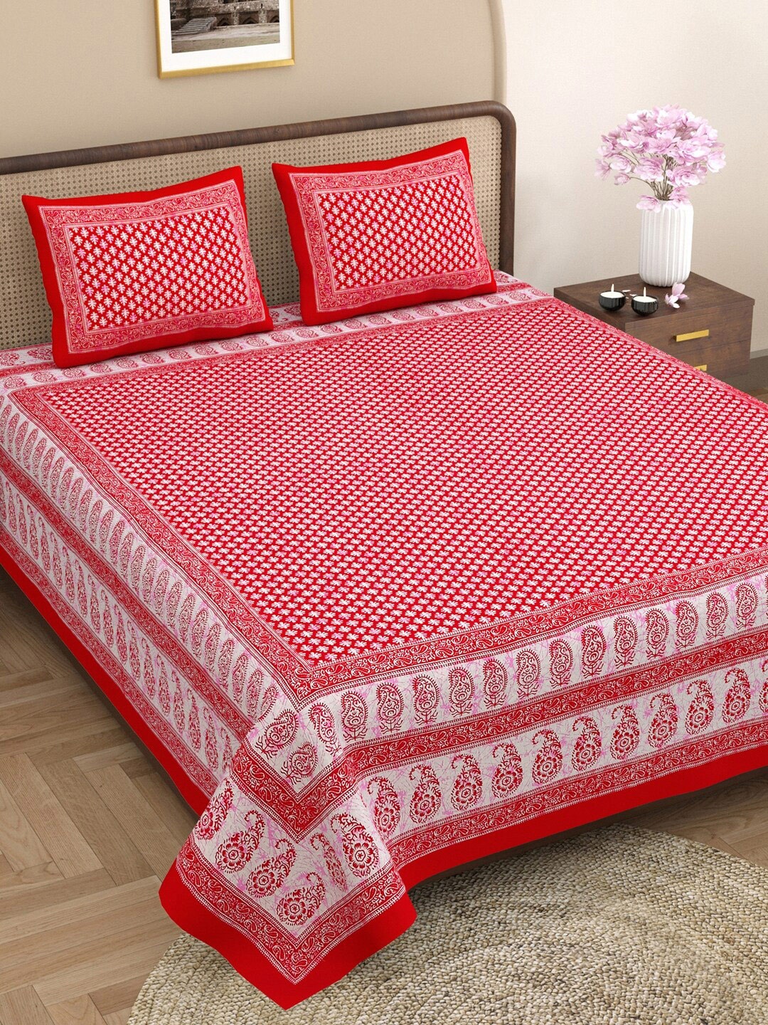 

Varde Red & White Ethnic Motifs Printed 210 TC Cotton King Bedsheet Set 2.50 m x 2.25 m