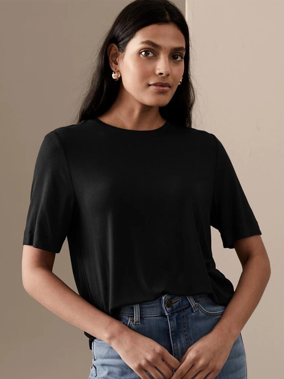 

Marks & Spencer Round Neck Relaxed Fit T-shirt, Black