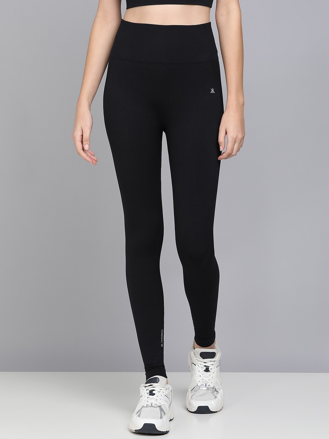 

KOBO Women Slim-Fit Ankle-Length Yoga Anti Slip Seamless Rapid-Dry Tights, Black