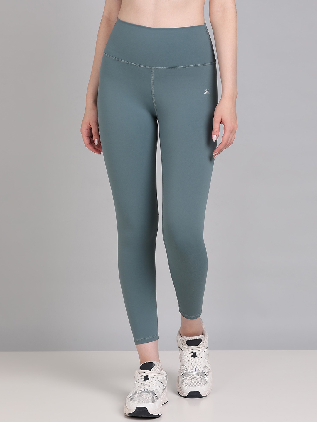 

KOBO Seamless High Rise Rapid-Dry Gym Tights, Sea green