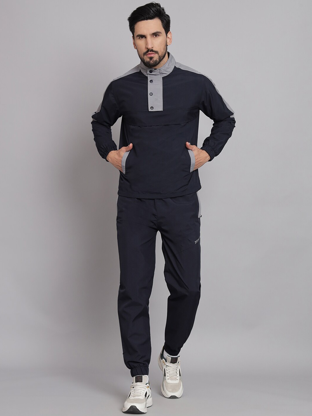

39 THREADS Men Mock Collar Sports Tracksuit, Navy blue