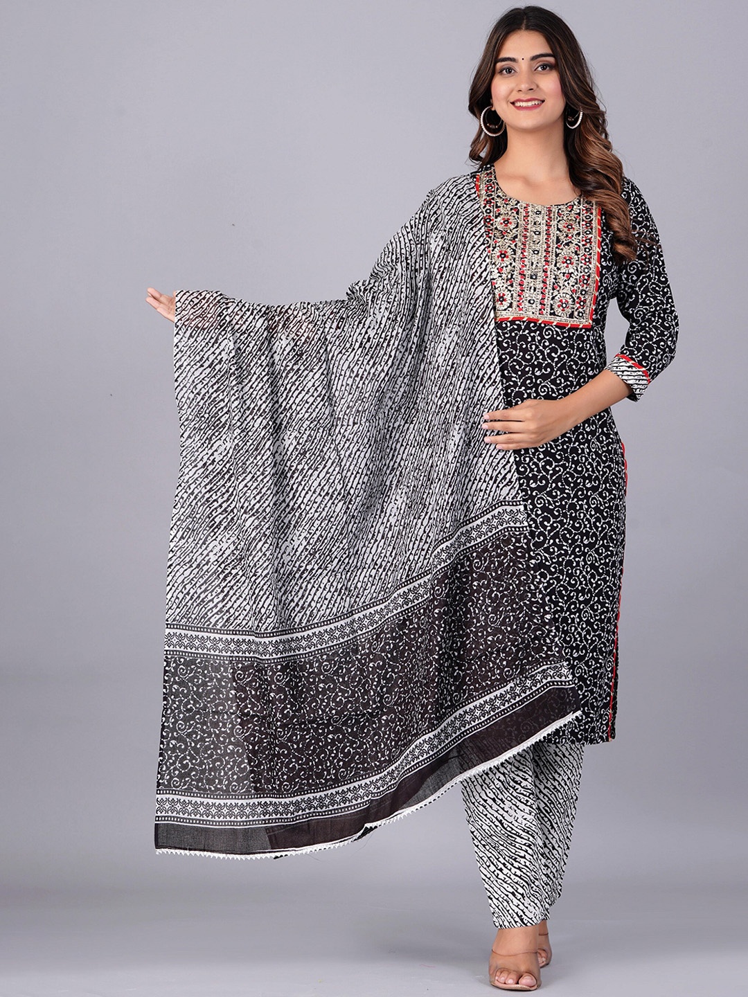 

KALINI Floral Printed Straight Kurta & Trousers With Dupatta, Black