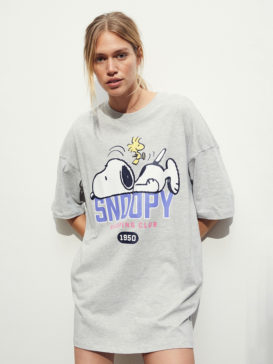 

H&M Oversized Snoopy Printed Nightdress, Grey