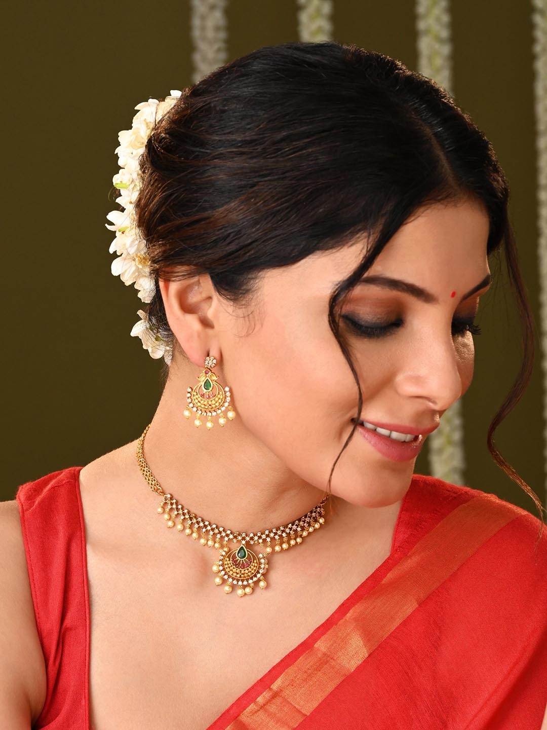 

Vriksham Artificial Stones & Beads Studded Brass Plated Jewellery Set, Gold