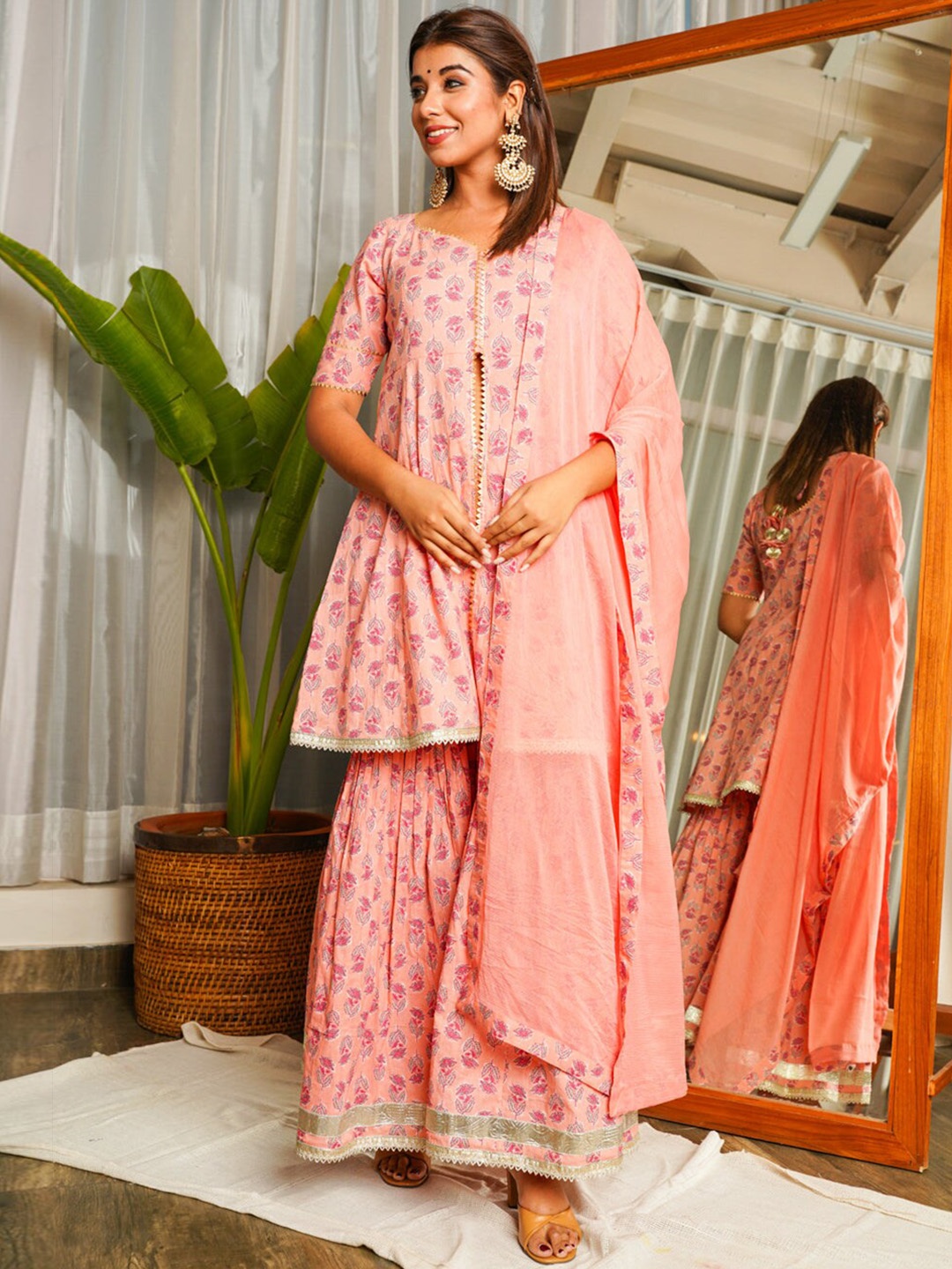 

NANGALIA RUCHIRA Floral Printed Gotta Patti High Slit Cotton Kurti With Sharara & Dupatta, Peach