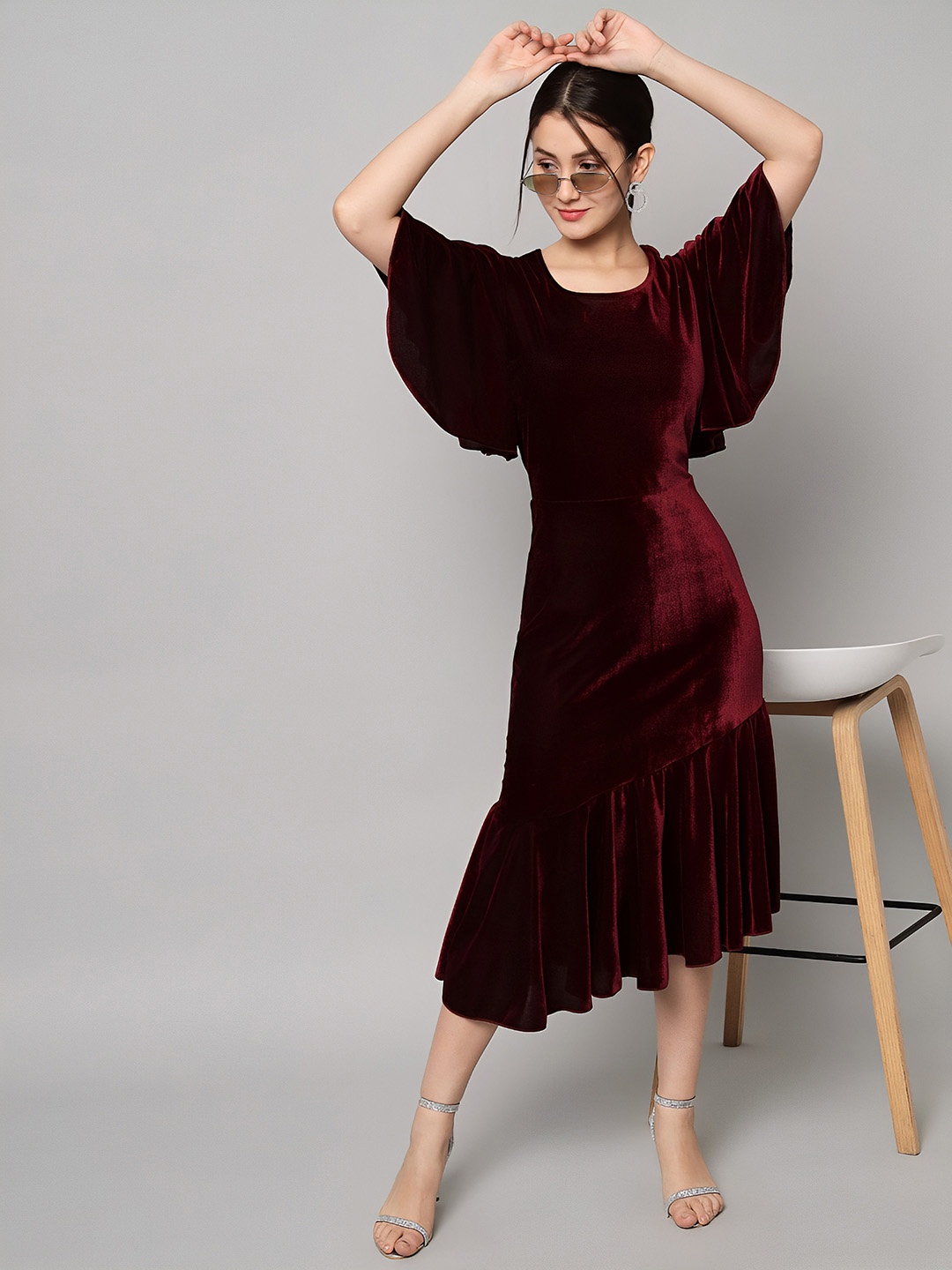 

N N ENTERPRISE Round Neck Flared Sleeve Sheath Dress, Maroon