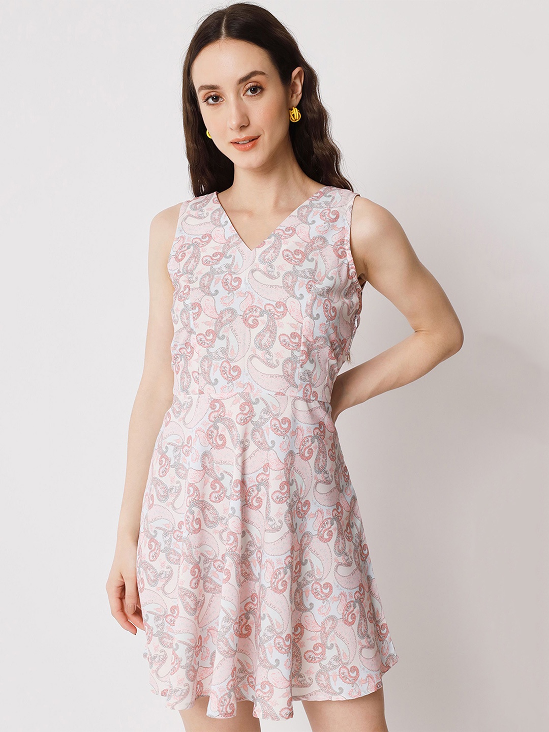 

Shopping Queen Ethnic Motifs Printed V-Neck Sleeveless Fit & Flare Dress, Beige