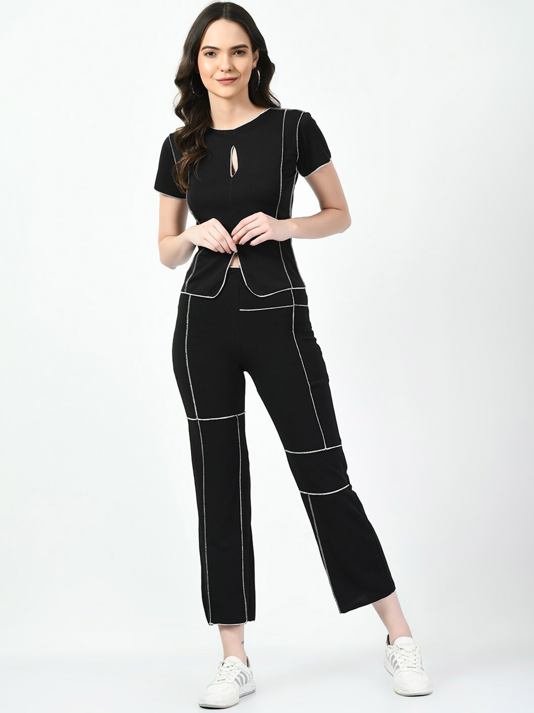 

CLAFOUTIS Self Design Crop Top & Trousers, Black