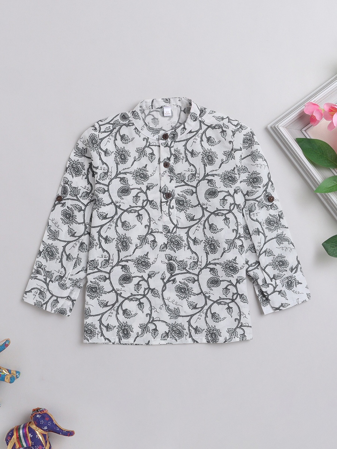 

The Magic Wand Boys Floral Printed Pure Cotton Kurta, Green