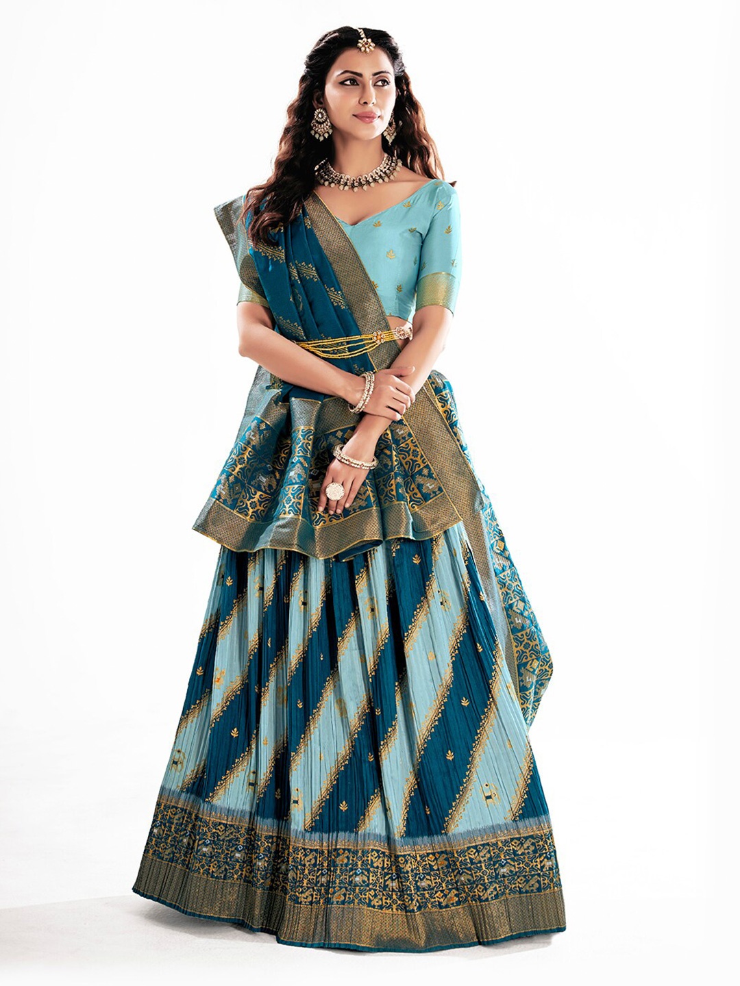 

SHOPGARB Woven Design Semi-Stitched Lehenga & Unstitched Blouse With Dupatta, Blue