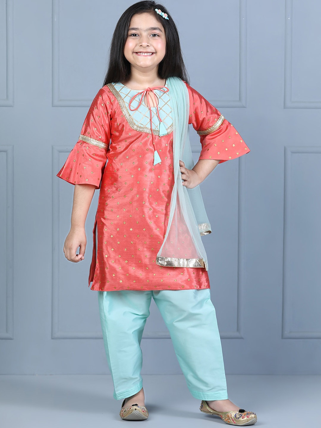 

WhiteHenz CLOTHING Girls Ethnic Motifs Printed Gotta Patti Kurti with Salwar & Dupatta, Orange