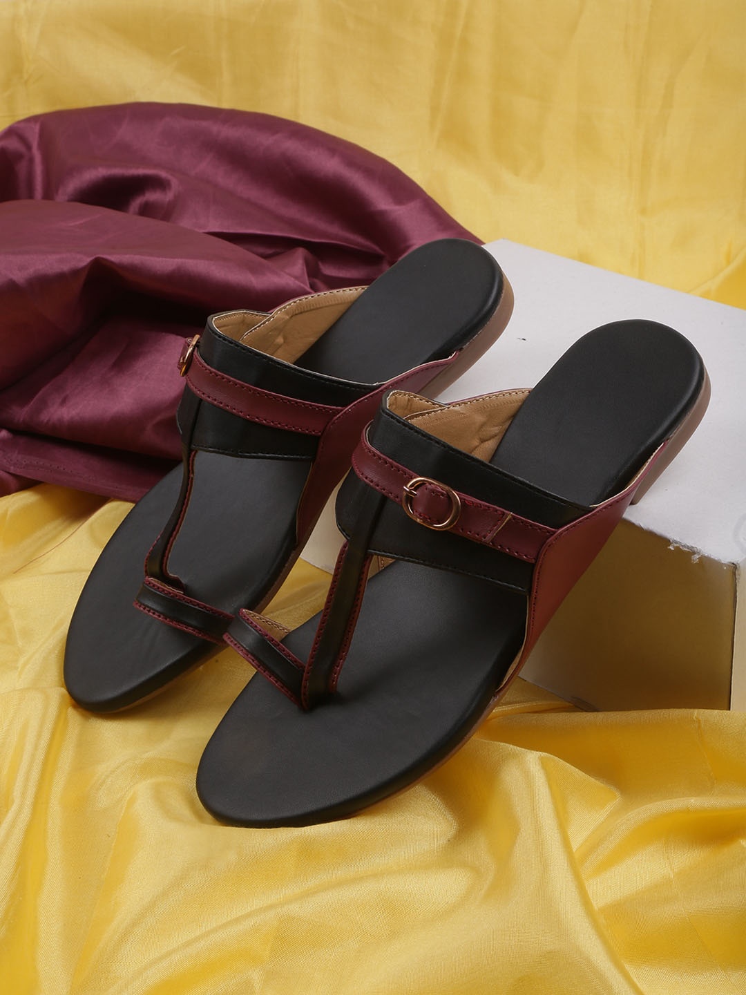 

PERY PAO Buckle Detail One Toe Flats, Black