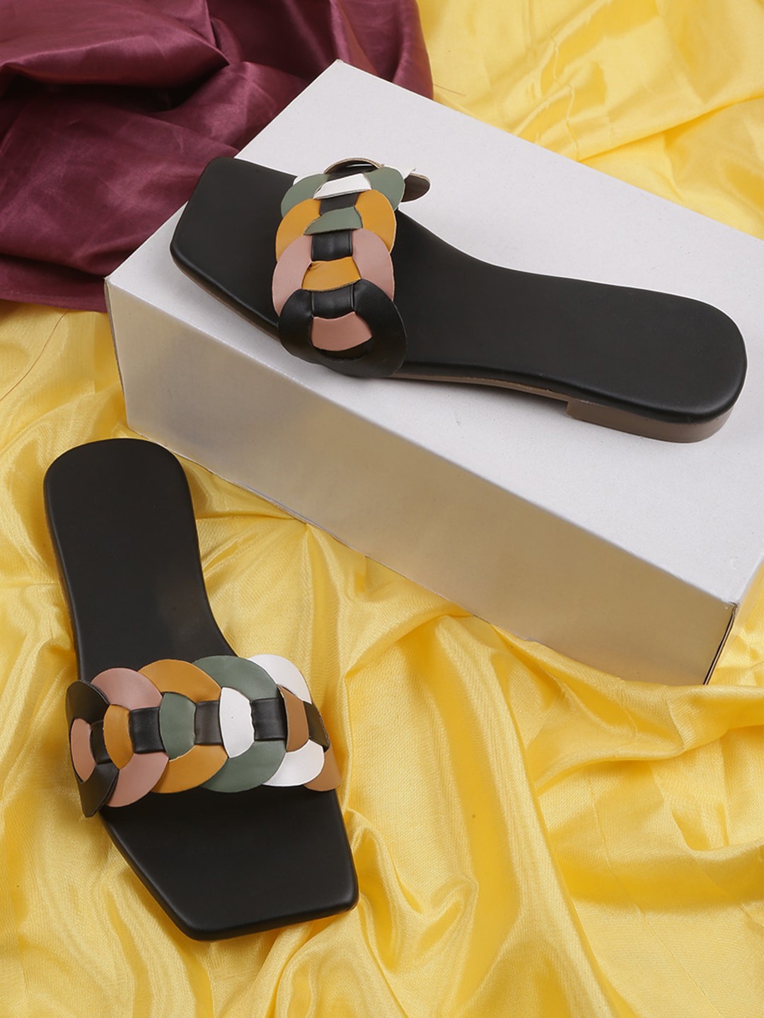 

PERY PAO Colourblocked Open Toe Flats, Black