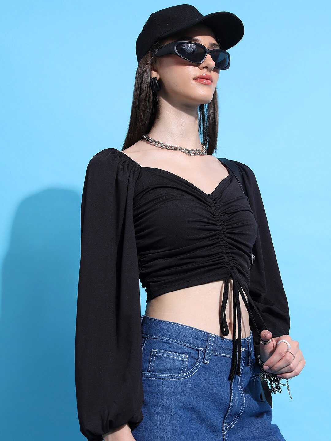 

Tokyo Talkies Black Sweetheart Neck Puff Sleeves Ruched Crop Top