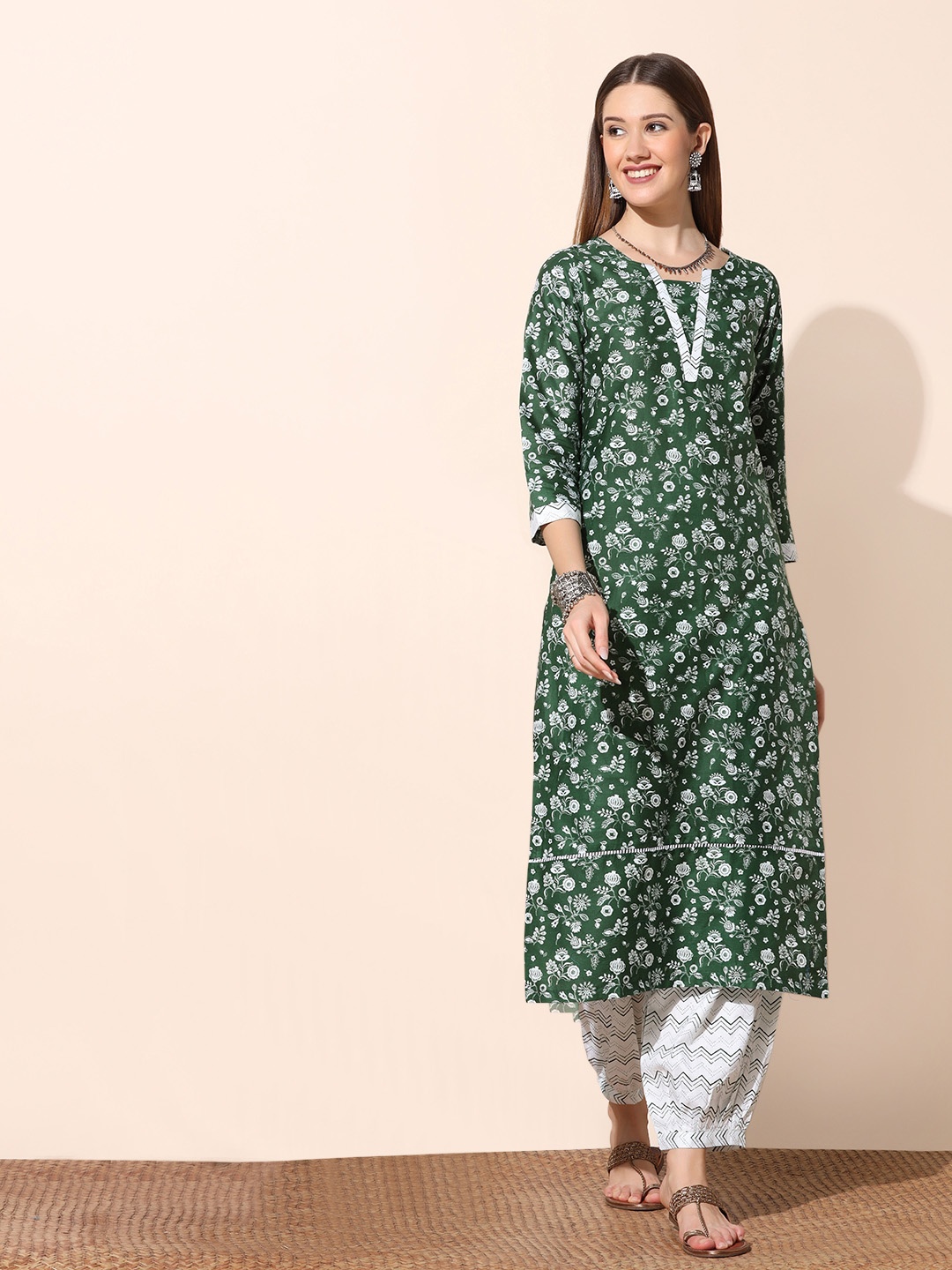 

FASHION DREAM Floral Printed Regular Kurta with Salwar, Green