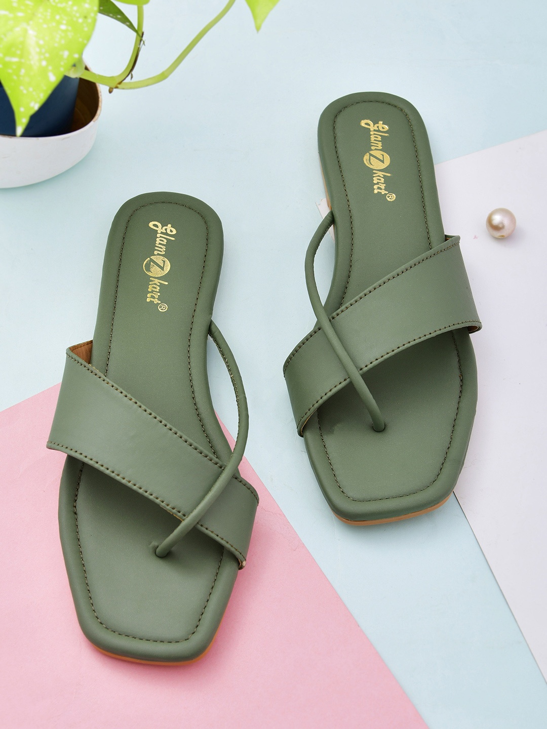 

GLAMZKART Cross Strap One Toe Flats, Green