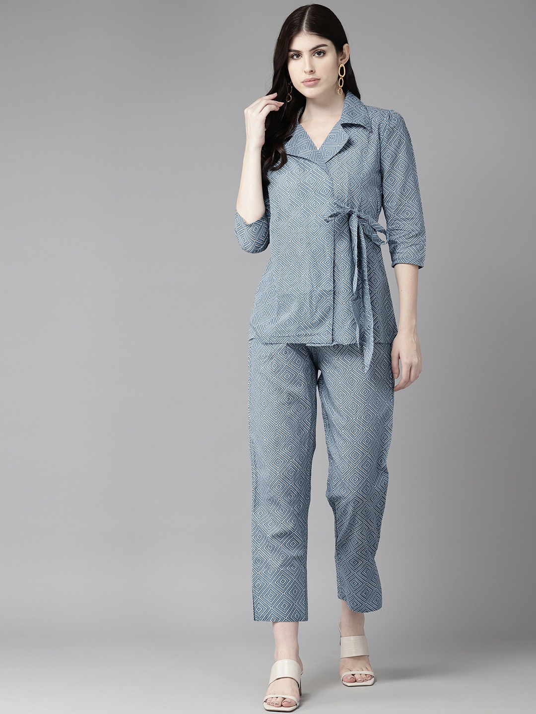 

Yufta Women Printed Pure Cotton Top & Trousers, Grey