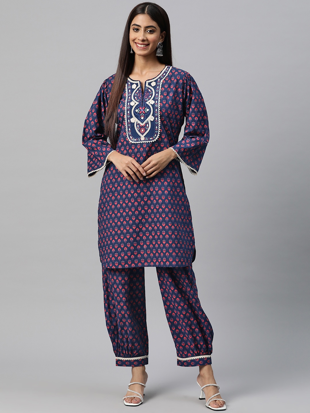 

Nayam By Lakshita Floral Printed Thread Work Pure Cotton Cambric Kurta with Harem Pants, Navy blue