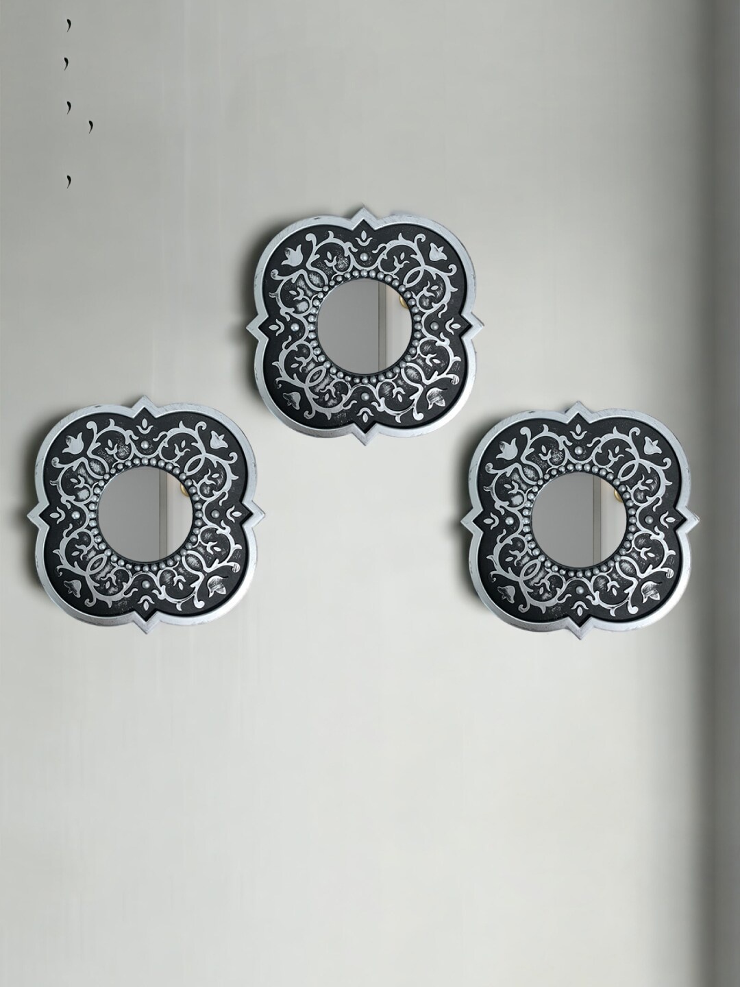 

Art Street Vintage Vector Black 3 Pieces Leaf Design Wall Mirror