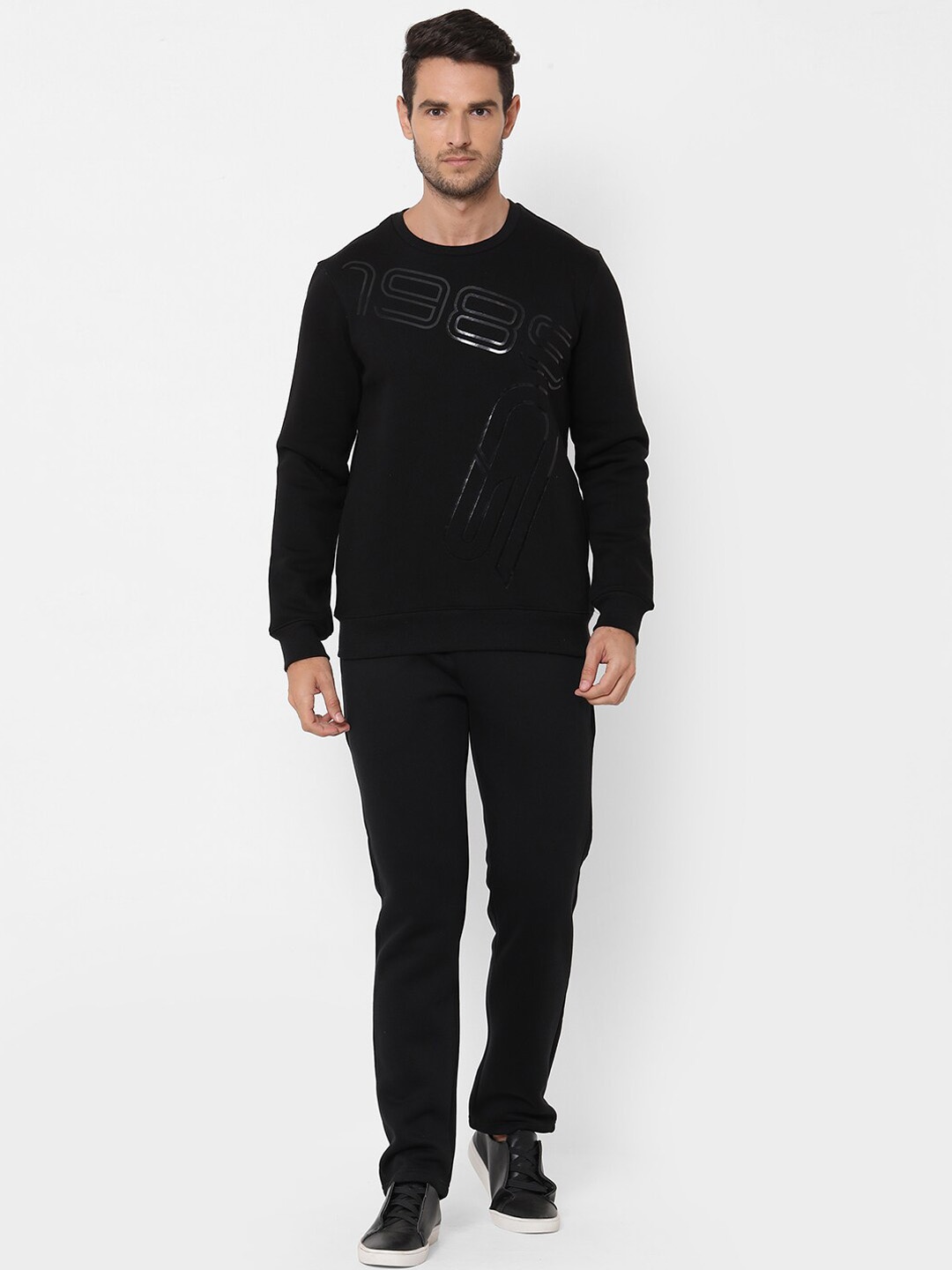 

Sweet Dreams Typography Printed Round Neck Fleece Tracksuits, Black