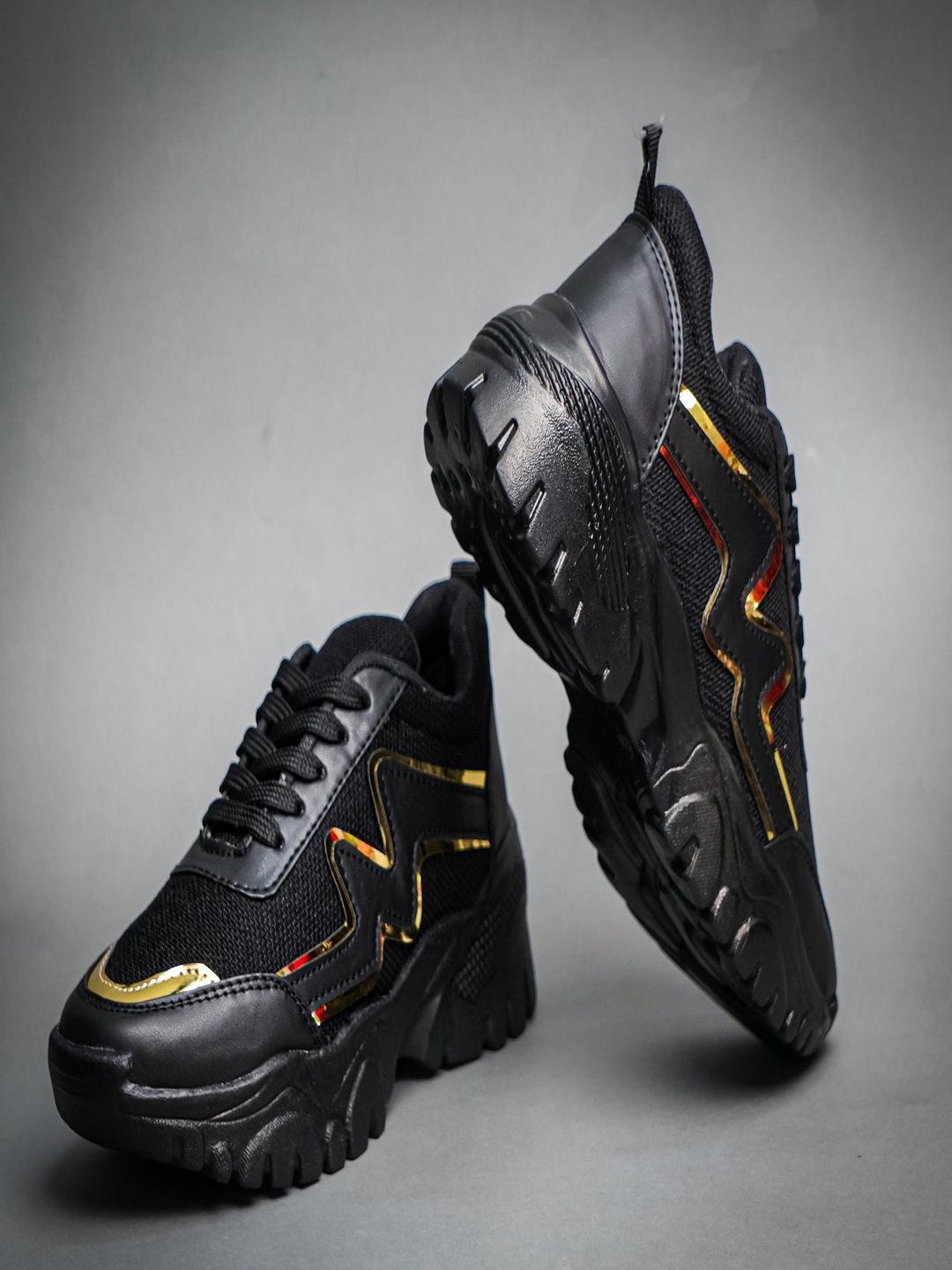 

HERE&NOW Women Black & Gold-Toned Textured Lace-Up Sneakers