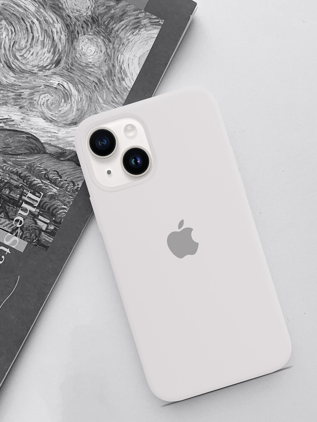 

TREEMODA Triple Layer Protection Silicone iPhone 14 Phone Back Case, White