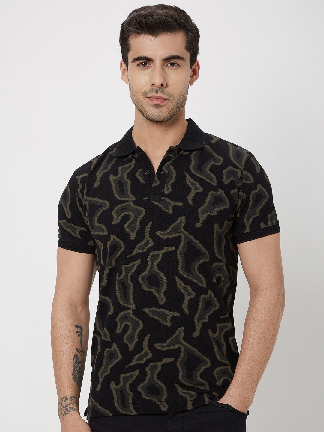 

Mufti Abstract Printed Polo Collar Pure Cotton Slim Fit T-shirt, Black
