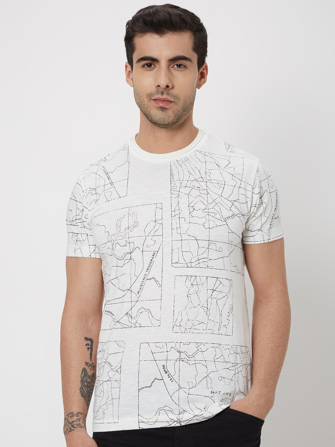 

Mufti Geometric Printed Slim Fit Pure Cotton T-shirt, White