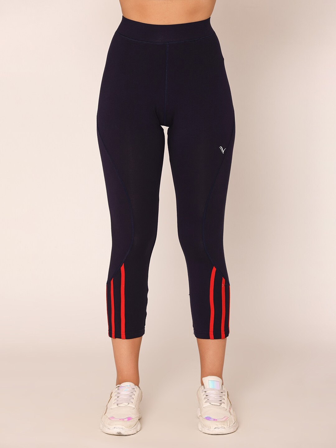 

Bonjour Women Stretchable Gym Capris, Navy blue