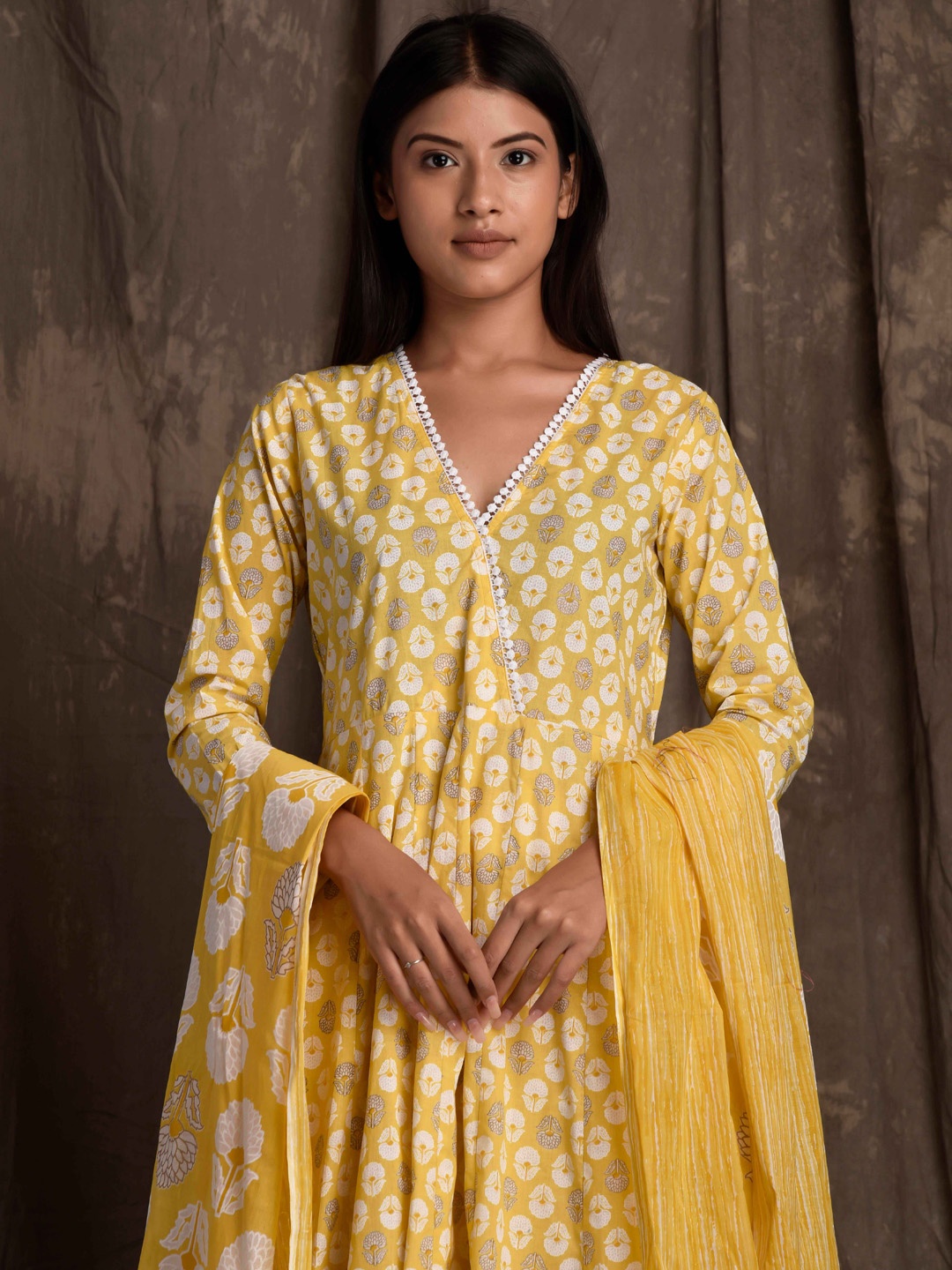 

mokshi Yellow Floral Printed Empire Pure Cotton Kurta With Palazzos & With Dupatta