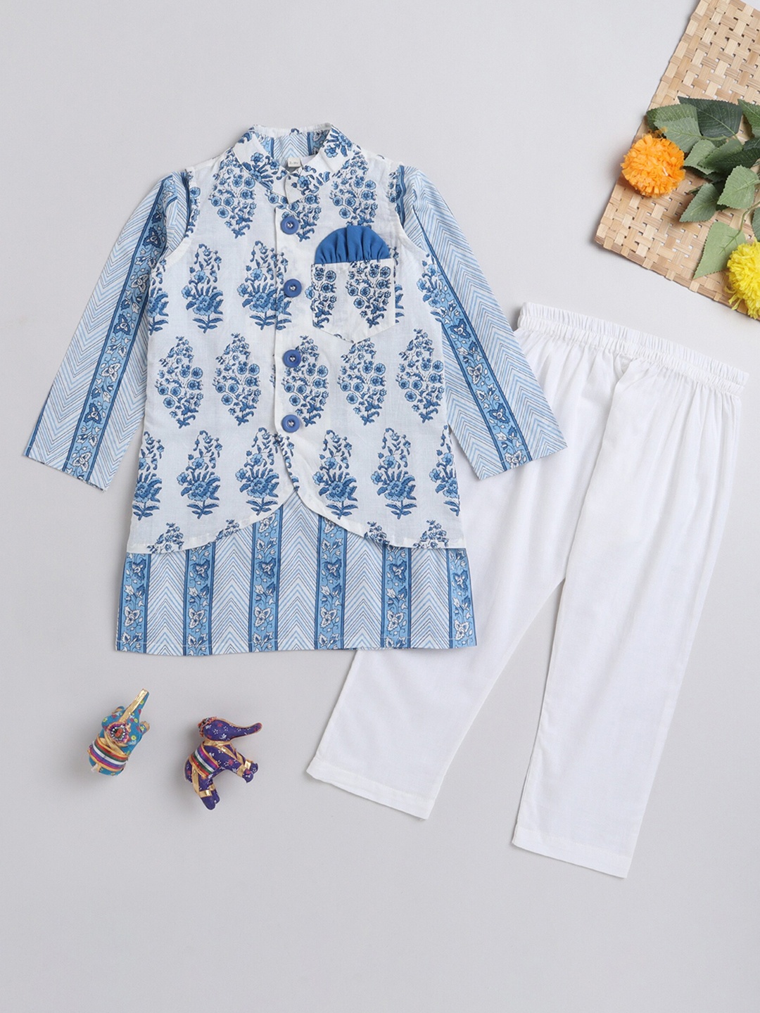 

The Magic Wand Boys Floral Printed Pure Cotton Kurta with Pyjamas and Nehru jacket, Blue