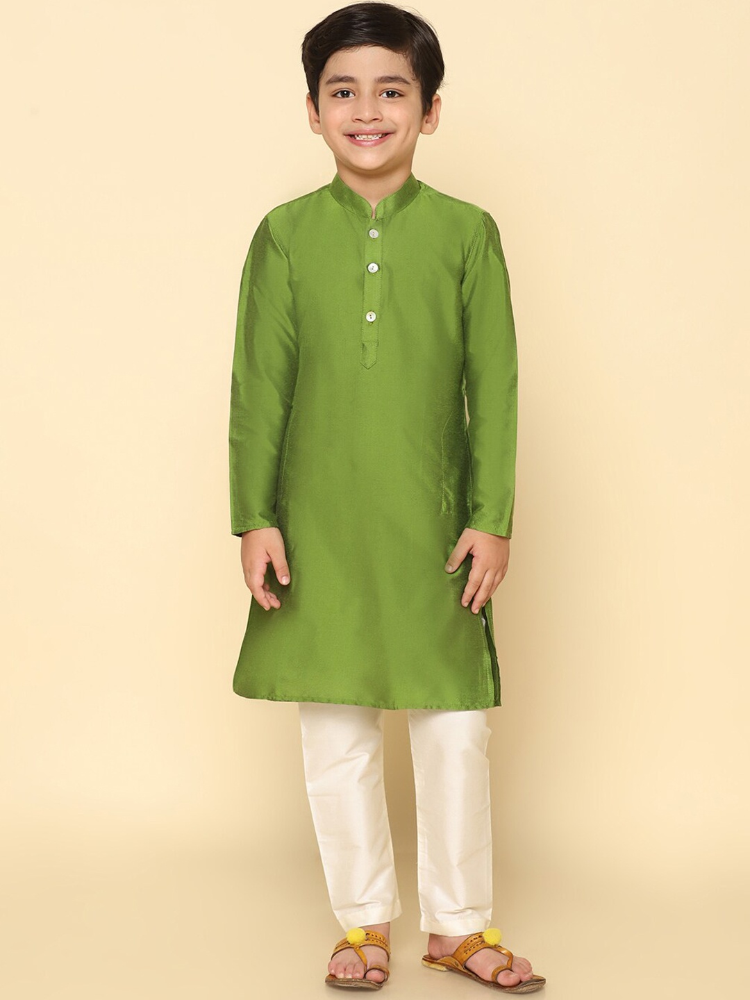 

KISAH Boys Mandarin Collar Kurta with Pyjamas, Green