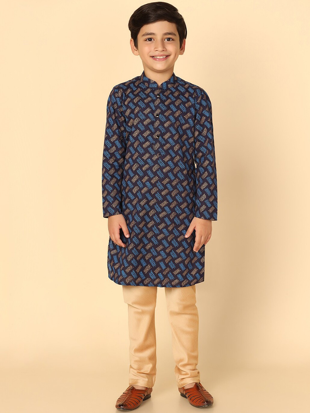 

KISAH Boys Printed Mandarin Collar Kurta with Pyjamas, Blue