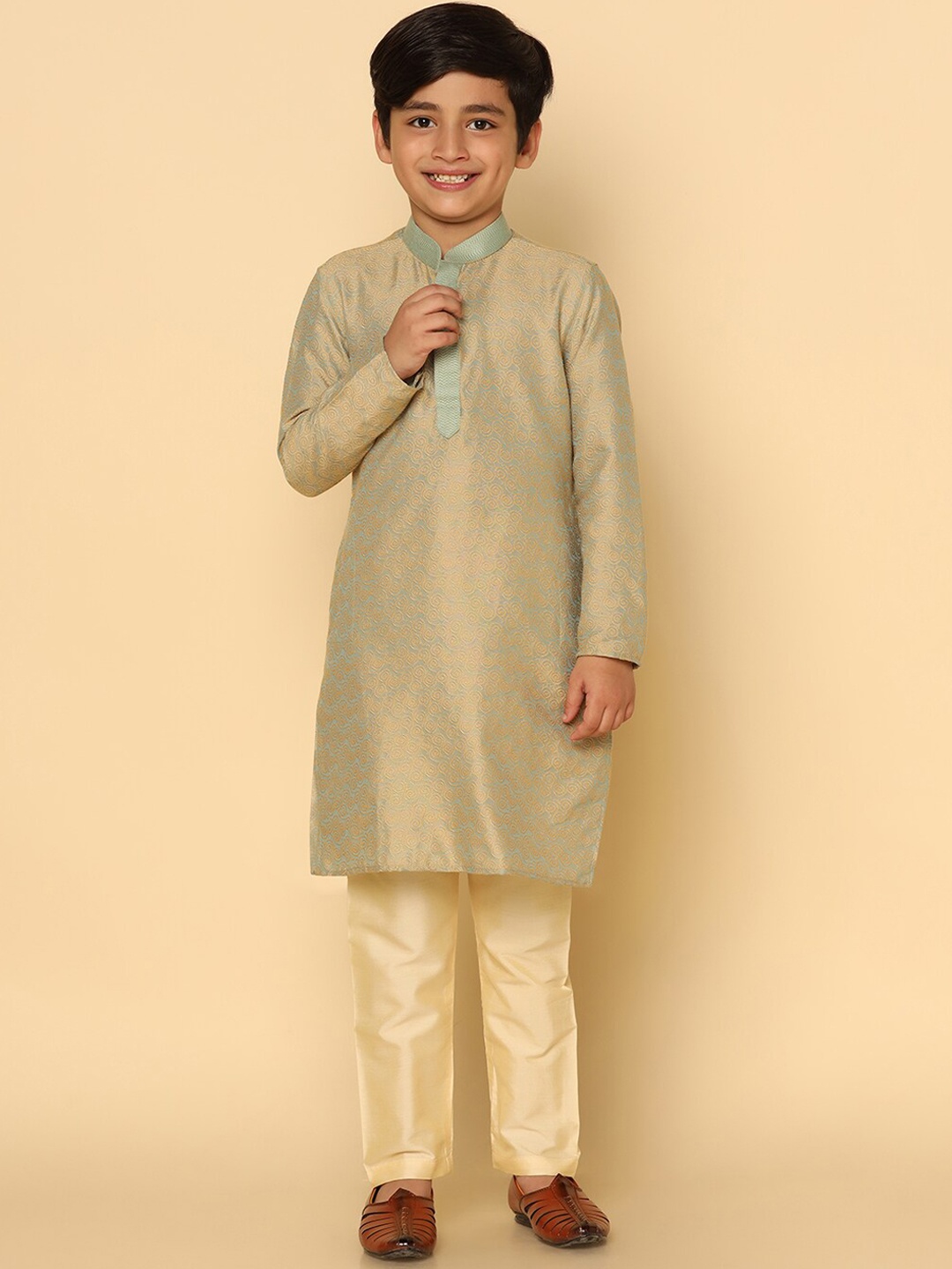 

KISAH Boys Regular Kurta With Pyjamas, Green