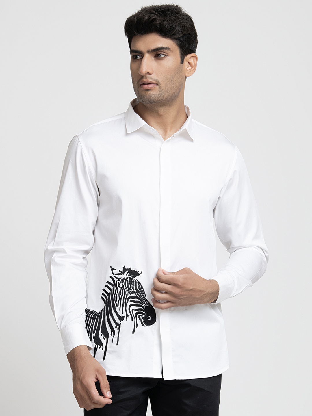 

HILO DESIGN Embroidered Comfort Casual Shirt, White