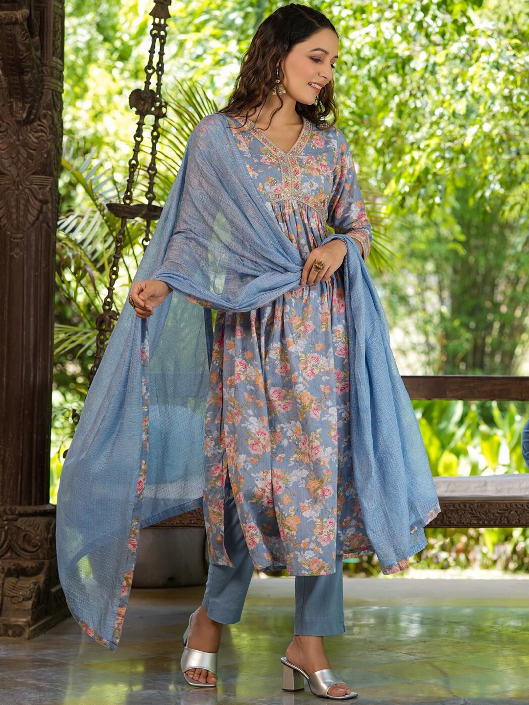 

Yufta Floral Printed Empire Pure Cotton Kurta With Trousers & Dupatta, Blue