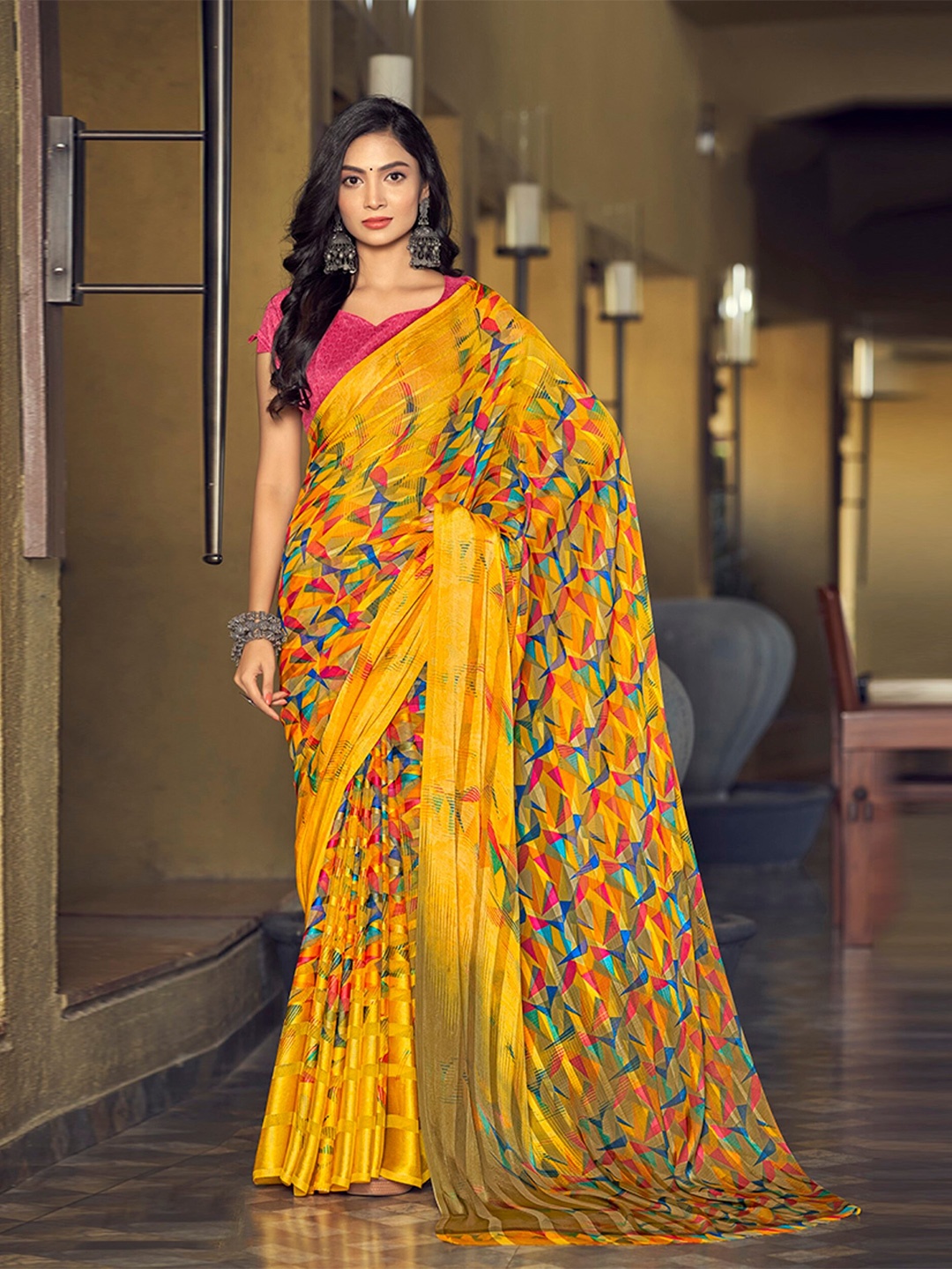 

Mitera Geometric Printed Saree, Yellow