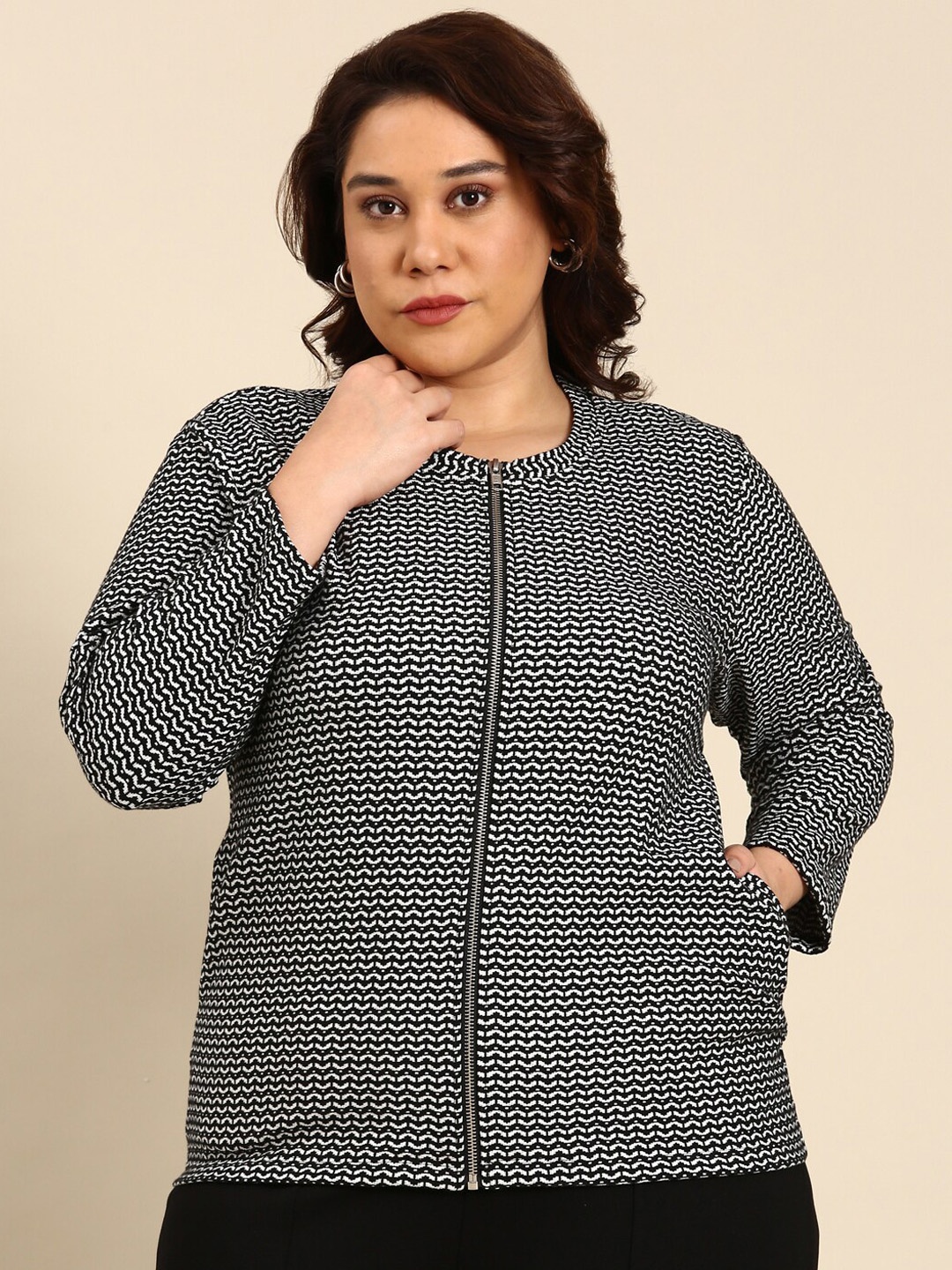 

The Pink Moon Plus Size Self Design Collarless Cotton Tailored Jacket, Black