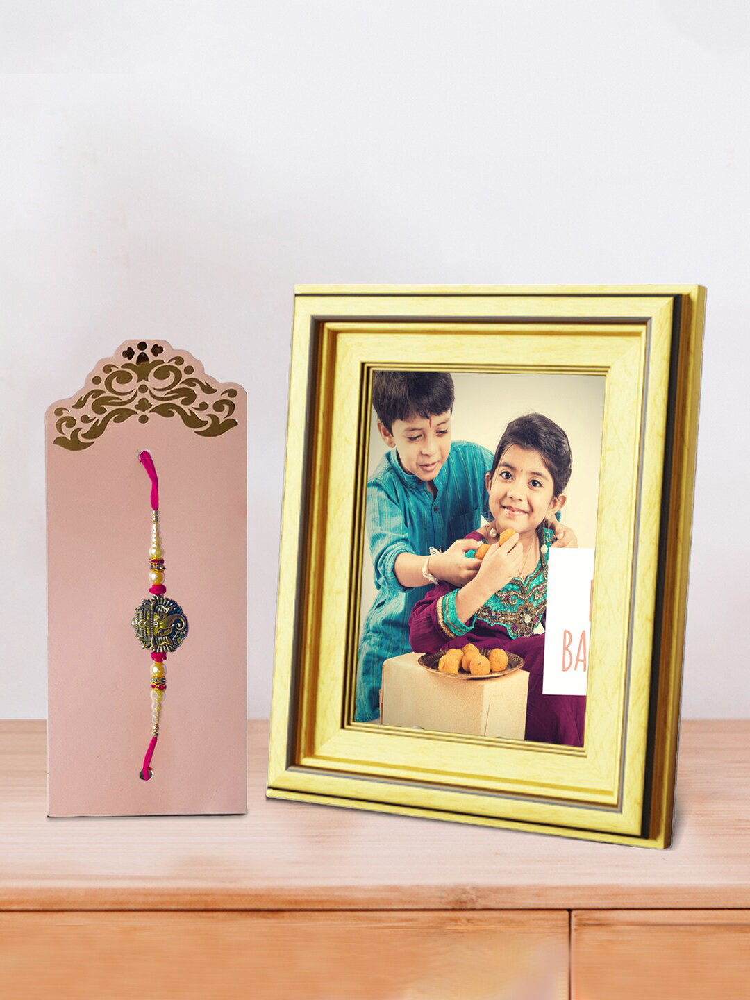 

Art Street Rakhi With Photo Frame, Gold