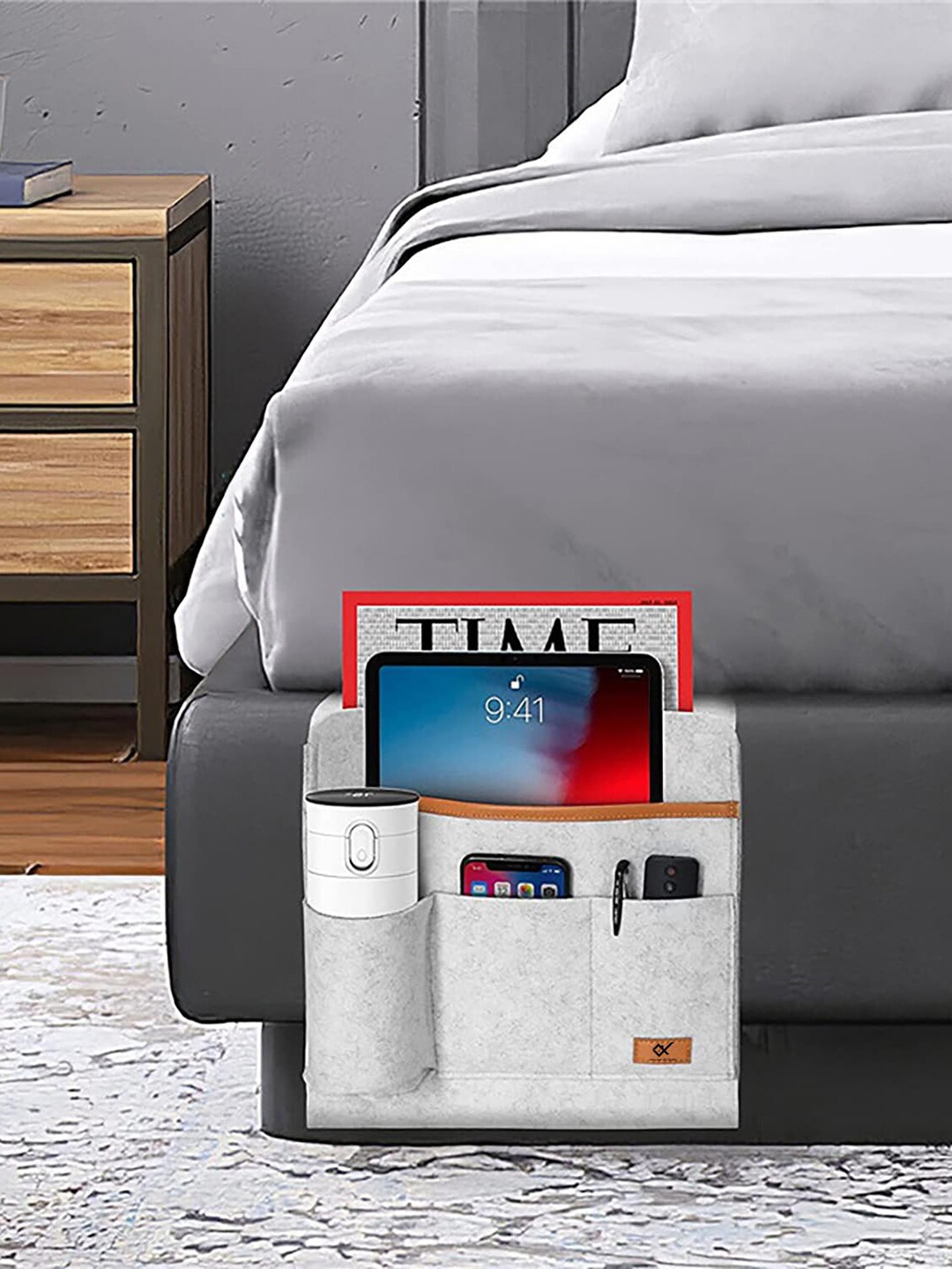 

HOUSE OF QUIRK White 5 Pockets Tablet Phone Magazine organizer