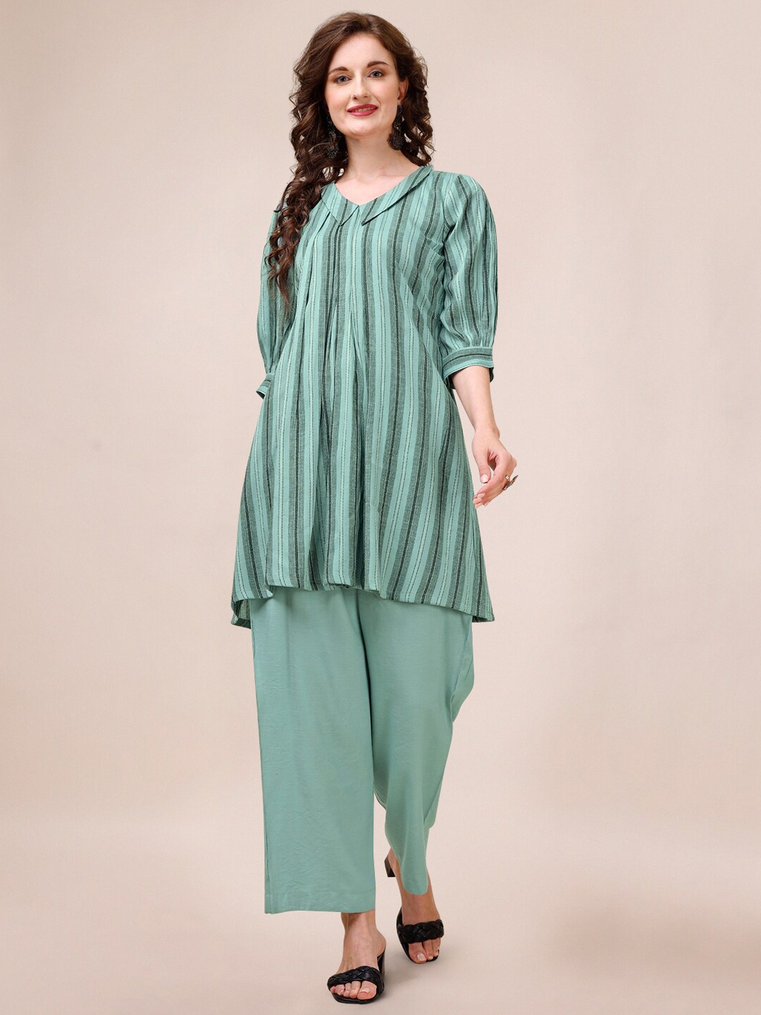 

JATRIQQ Striped Puff Sleeves V-Neck Pleated Kurta with Palazzos, Sea green