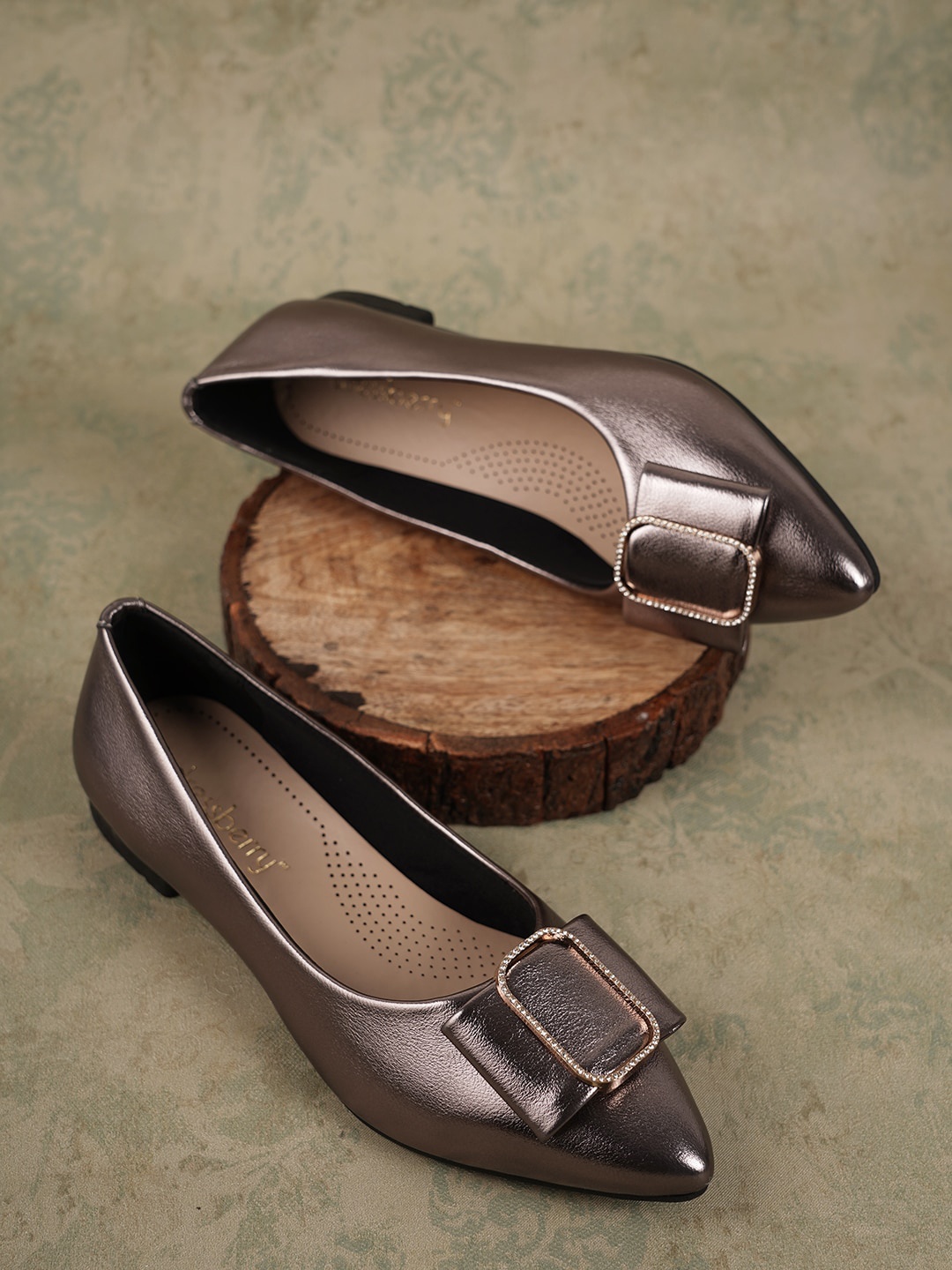 

DressBerry Metallic-Toned Bow Detail Pointed Toe Ballerinas