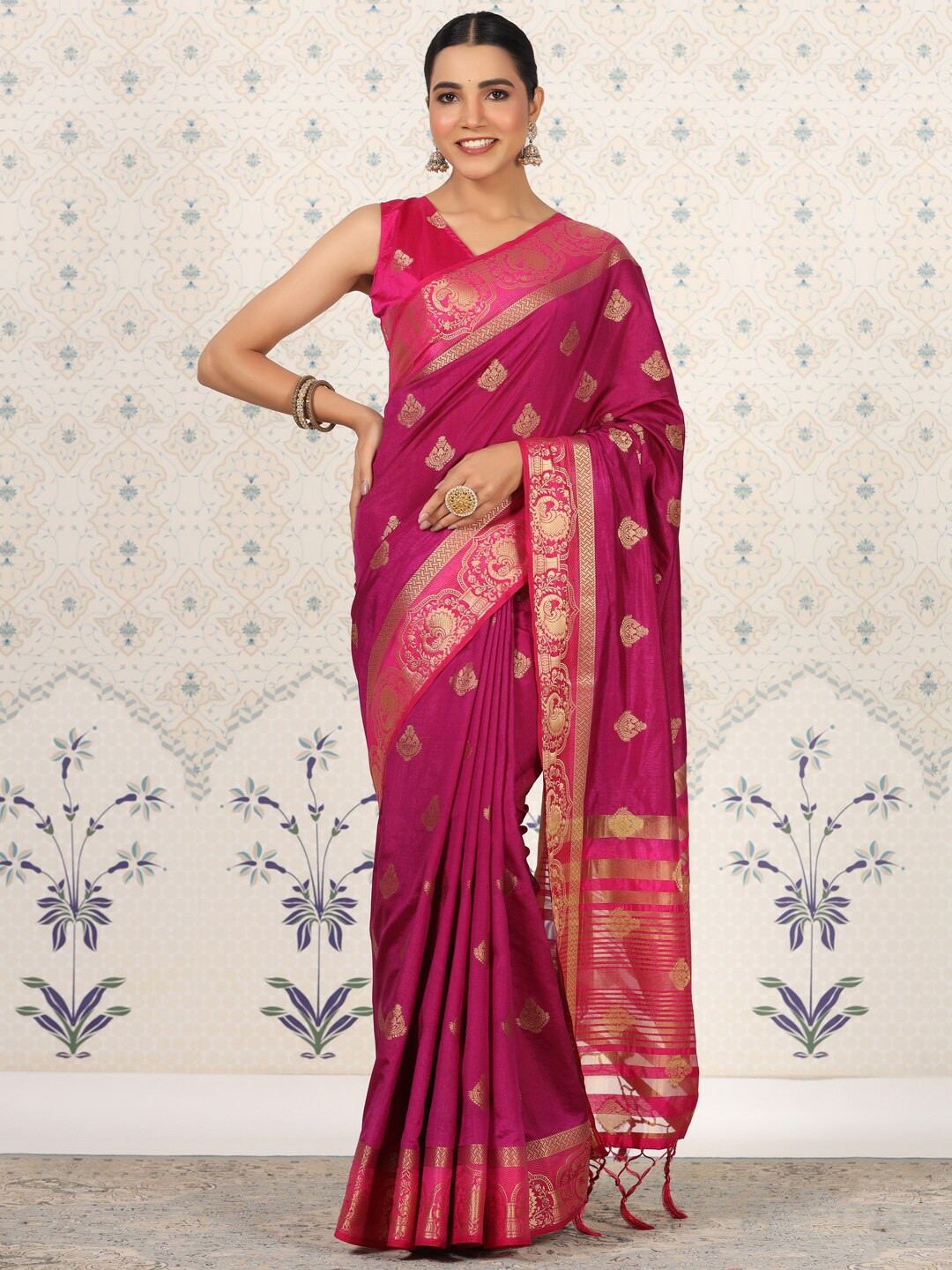 

Ode by House of Pataudi Red & Gold-Toned Ethnic Woven Design Zari Kanjeevaram Saree