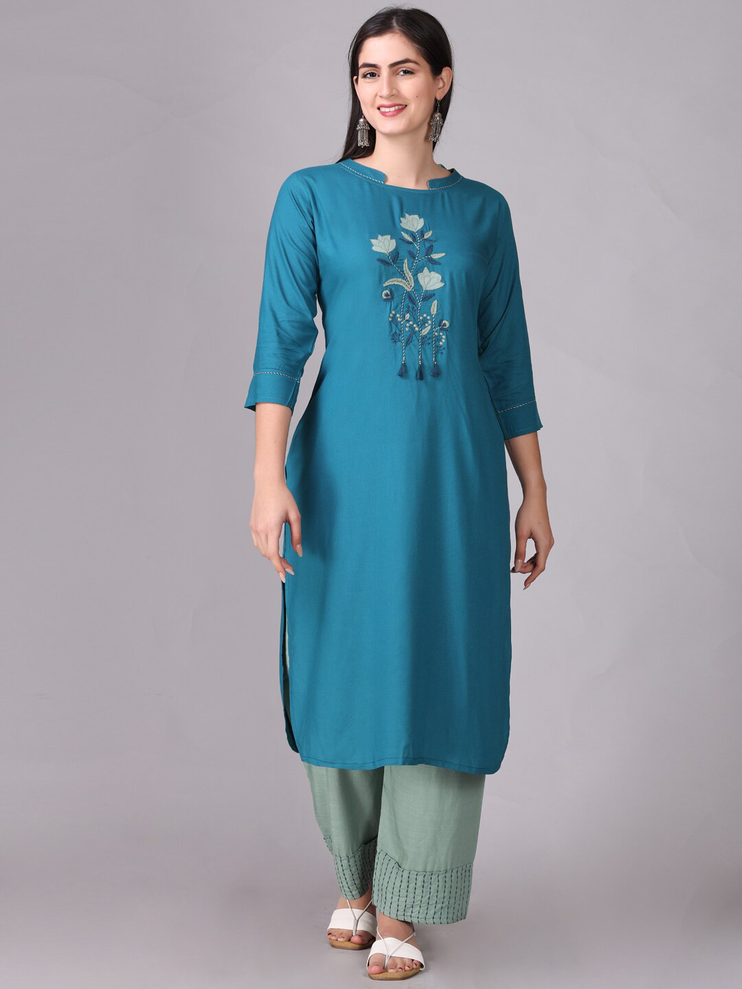 

Elthia Floral Embroidered Thread Work Kurta With Palazzos, Blue