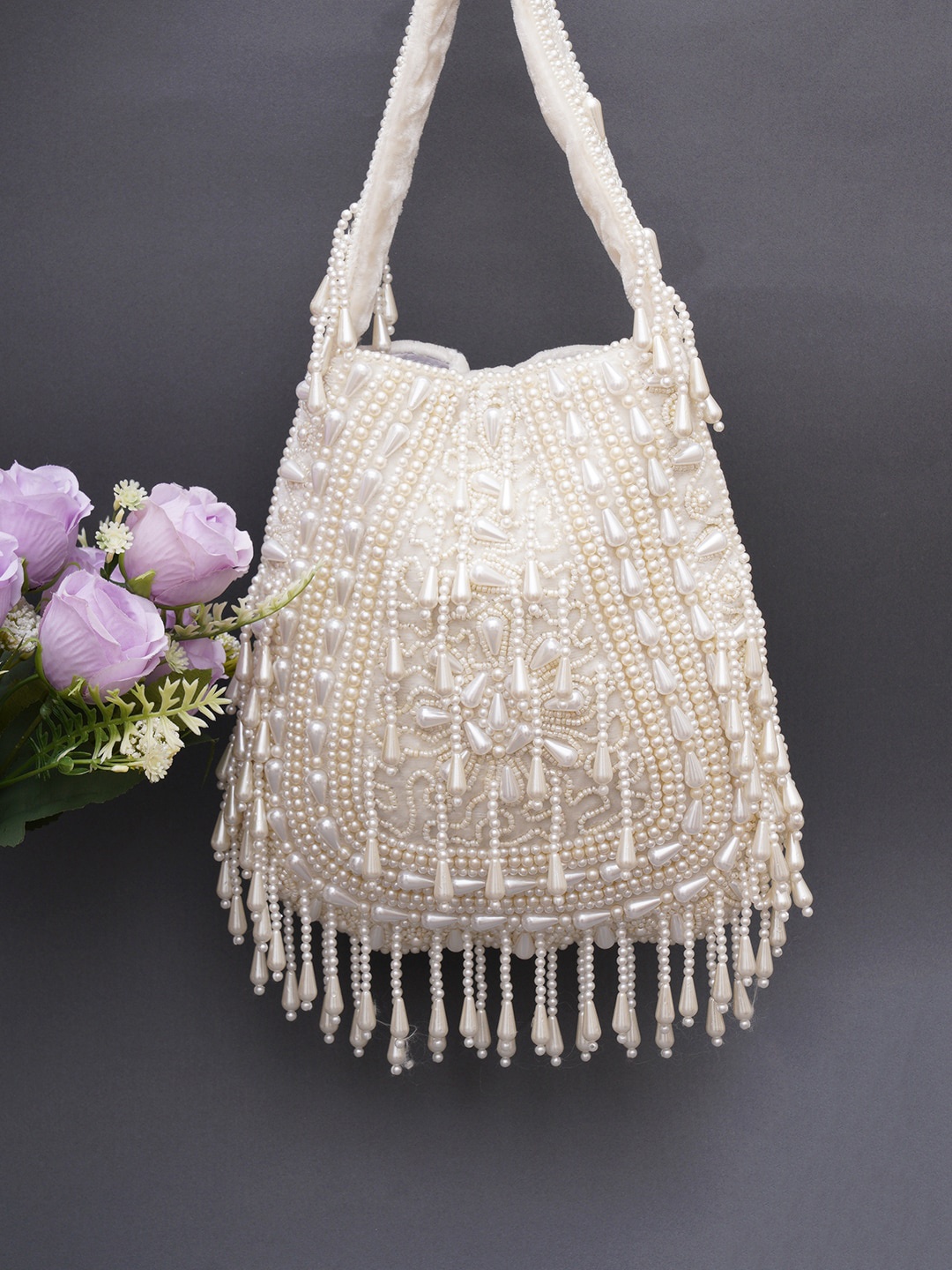 

FABBHUE Beaded Embellished Velvet Handheld Bag With Fringed, White