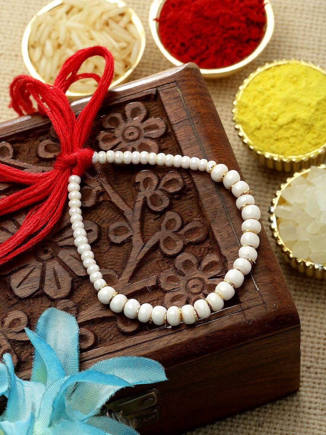 

ZENEME Bhaiya Beaded With Mauli Thread Rakhi, White