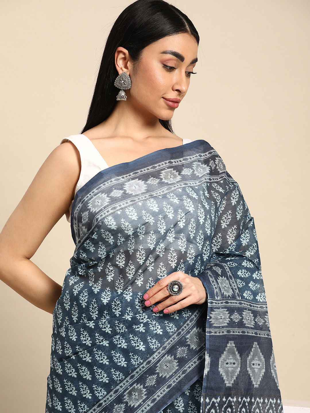

SHANVIKA Ethnic Motifs Printed Pure Cotton Block Print Saree, Blue