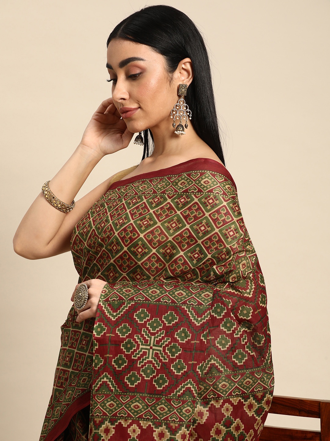 

SHANVIKA Ethnic Motifs Printed Pure Cotton Ikat Saree, Green