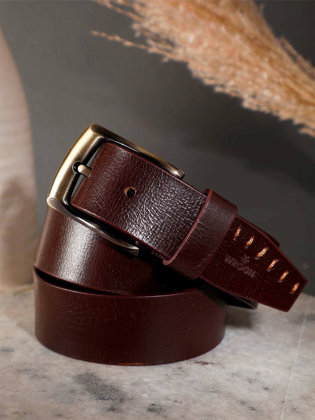 

WROGN Men Textured Slim Leather Belt, Brown