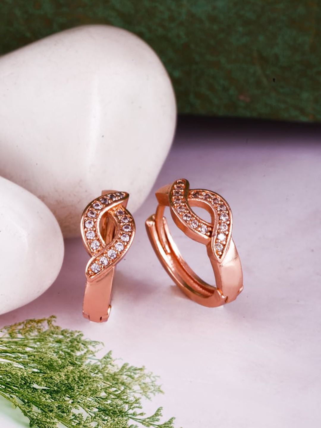 

MEENAZ Rose Diamond Shaped Studs Earrings